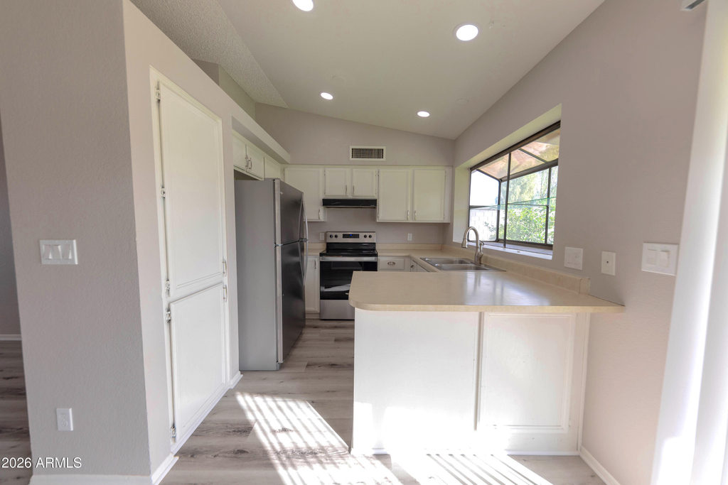 10713 W Campbell Avenue - Photo 11