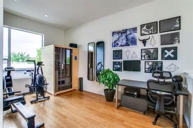 4401 Roseland Avenue - Photo 8