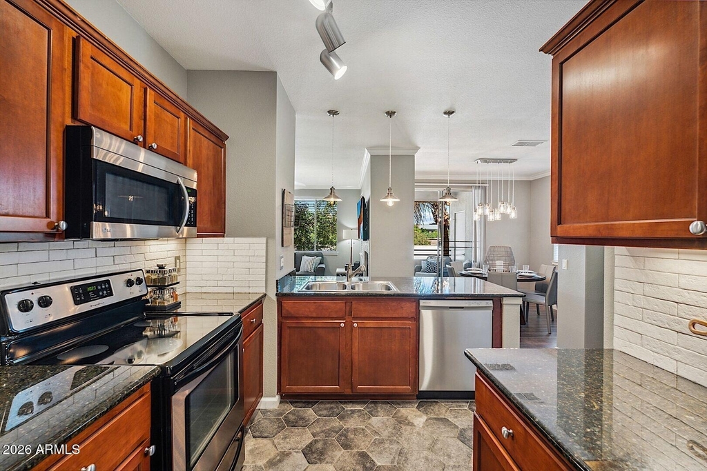 7009 E Acoma Drive - Photo 2