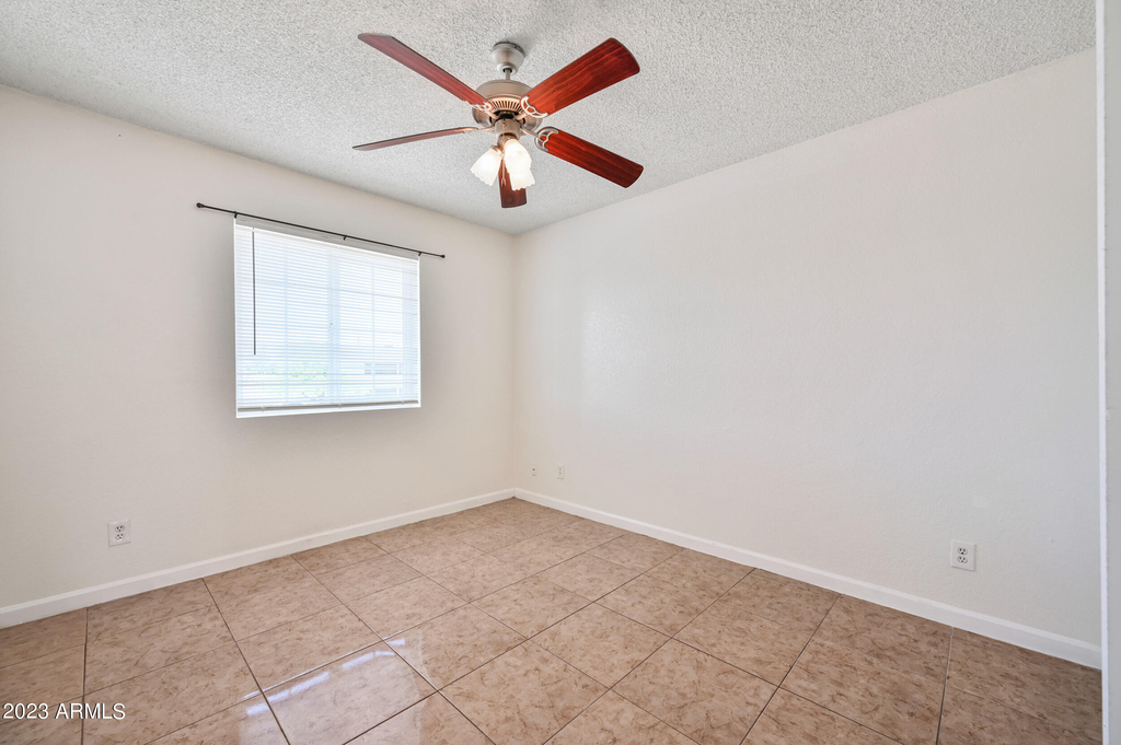 1815 N Spring -- - Photo 7