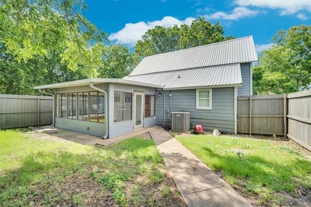 401 E Avenue G - Photo 5