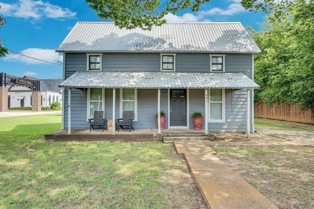 401 E Avenue G - Photo 0