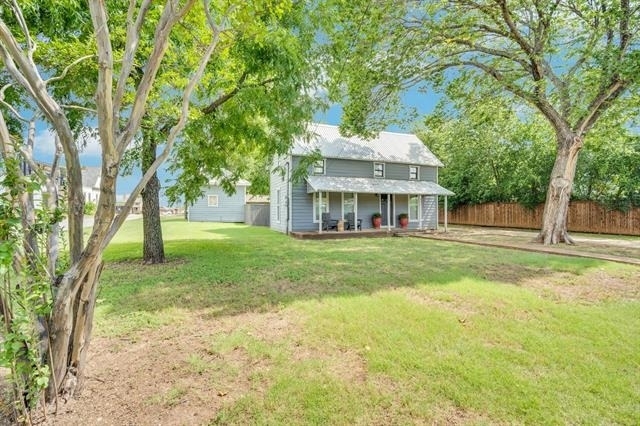 401 E Avenue G - Photo 3