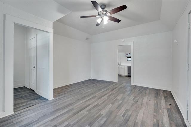 401 E Avenue G - Photo 9
