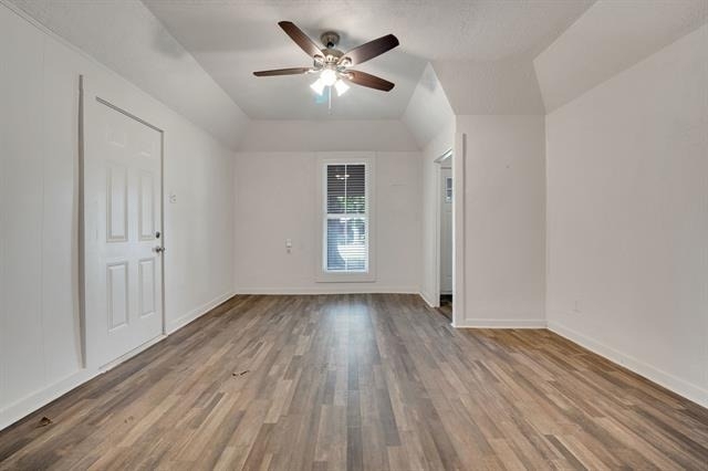 401 E Avenue G - Photo 10