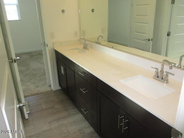 3323 S Bridlewood Avenue - Photo 20