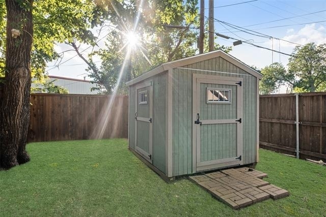 807 Hollywood Avenue - Photo 33