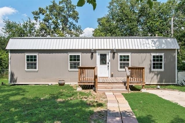 1708 Florence Drive - Photo 2