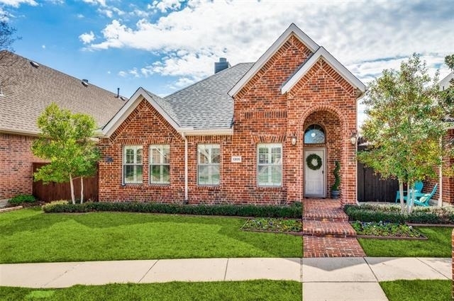 1305 Snowberry Drive - Photo 0