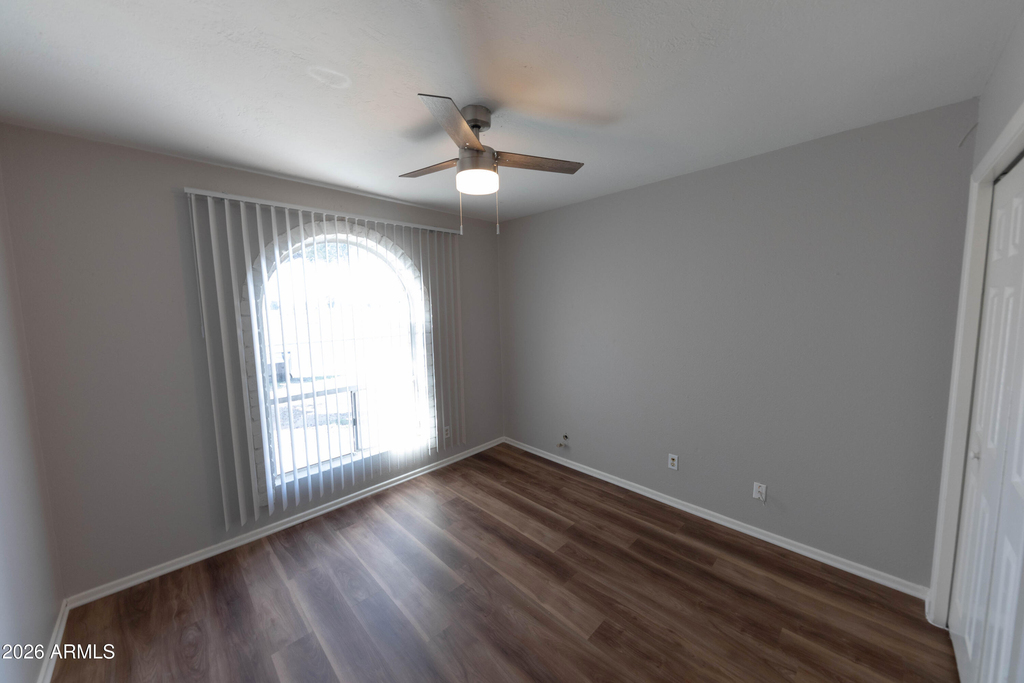 563 N Cherry -- - Photo 3