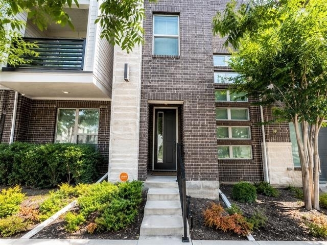 1425 Alberti Avenue - Photo 0