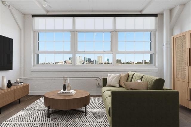 2600 W 7th Street - Photo 0