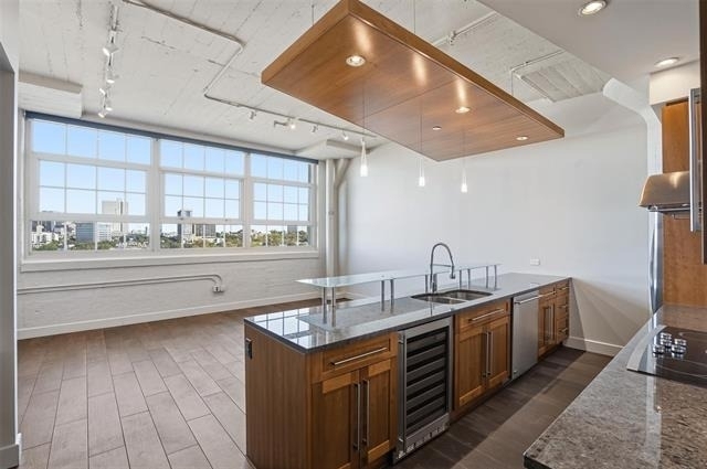 2600 W 7th Street - Photo 3