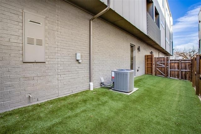 1907 Summit Avenue - Photo 33