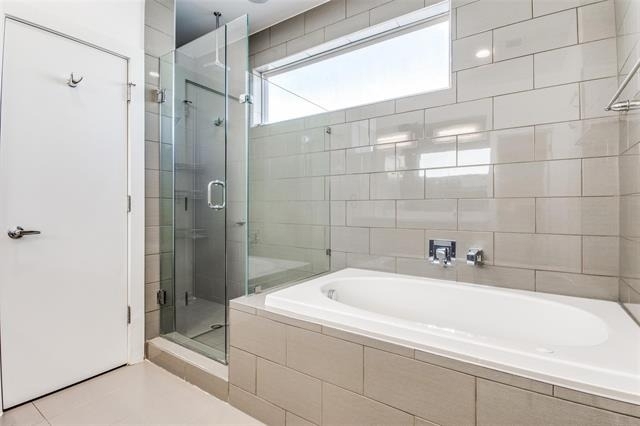 1907 Summit Avenue - Photo 22