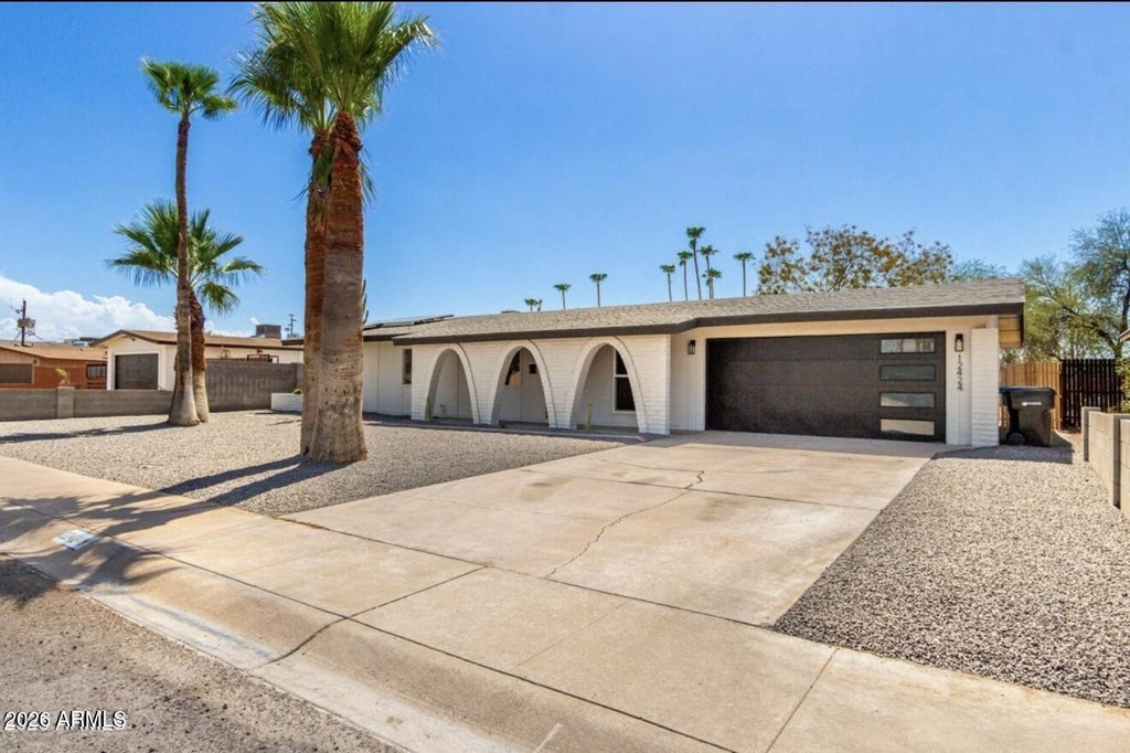 12424 N 33rd Street - Photo 1