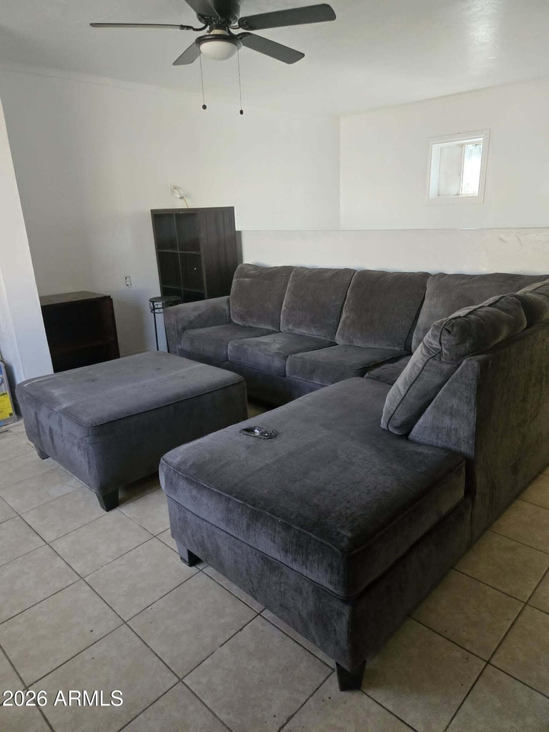 909 N Kadota Avenue - Photo 2