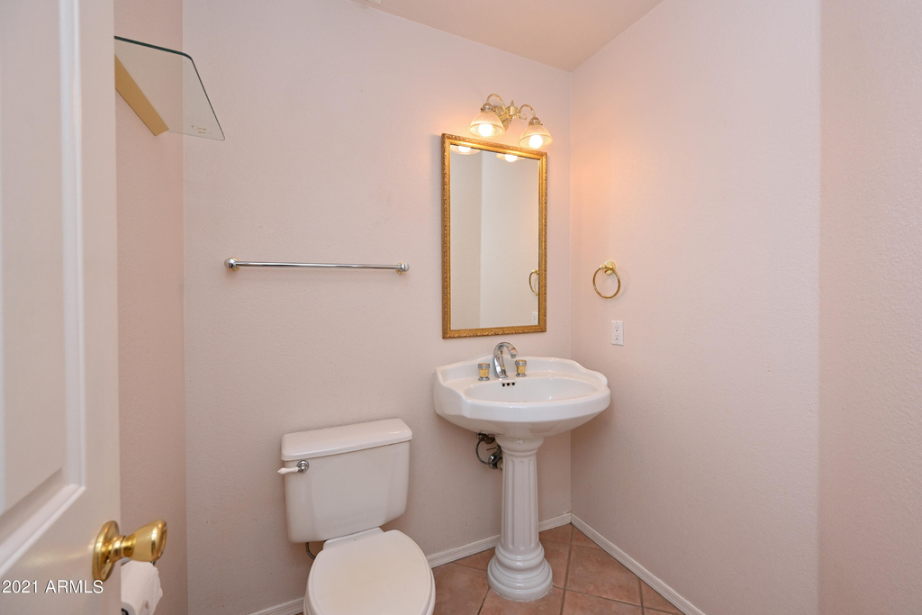 5730 E Gelding Drive - Photo 21