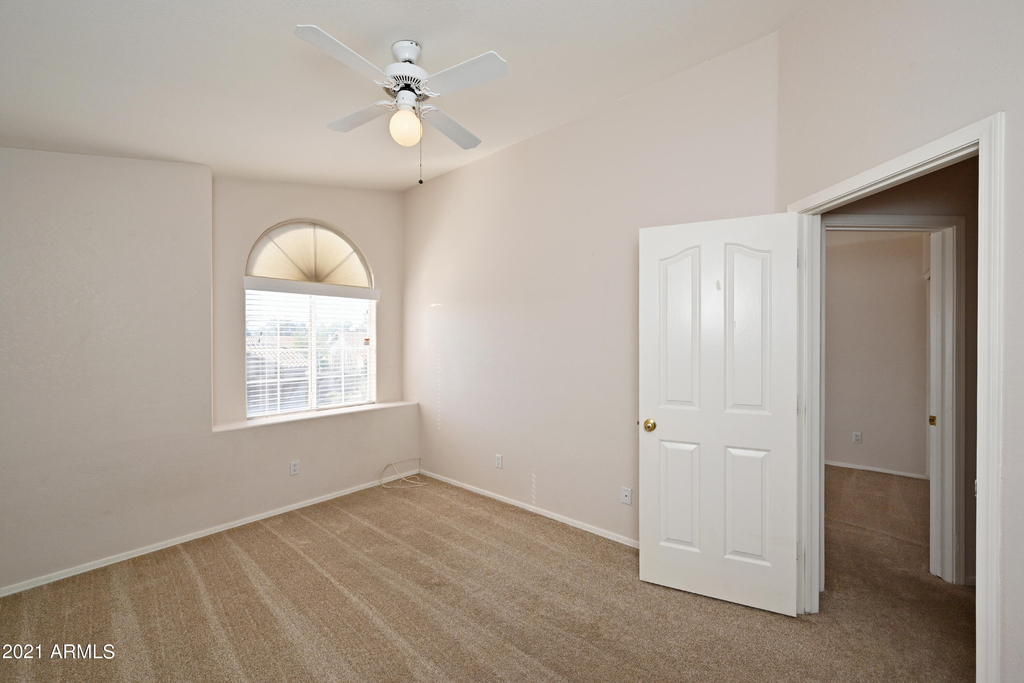 5730 E Gelding Drive - Photo 26