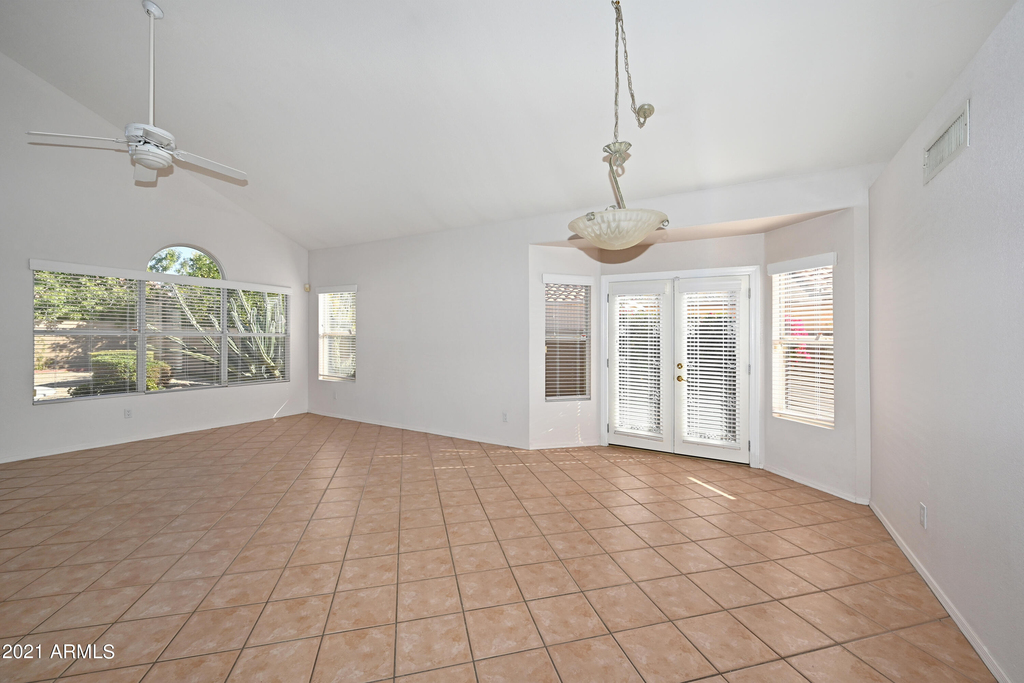 5730 E Gelding Drive - Photo 11