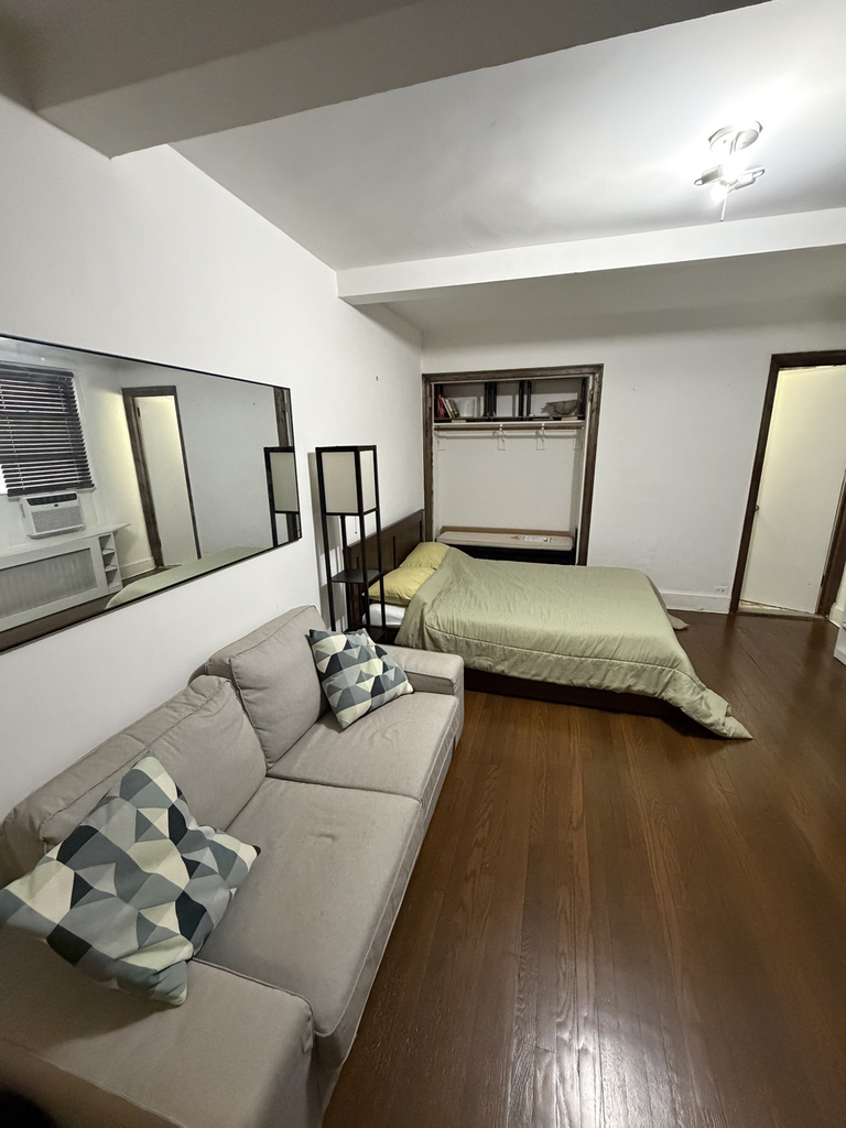 31 East 12th Street - Photo 2