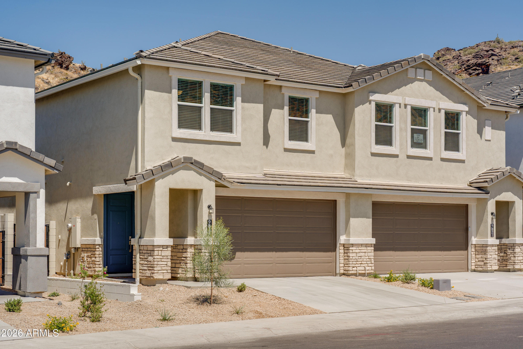 9817 S 12th Street - Photo 2