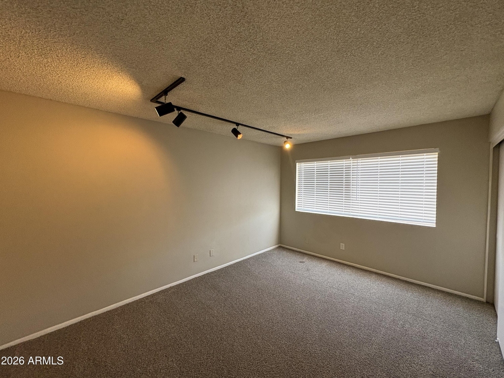 6627 S 44th Street - Photo 8