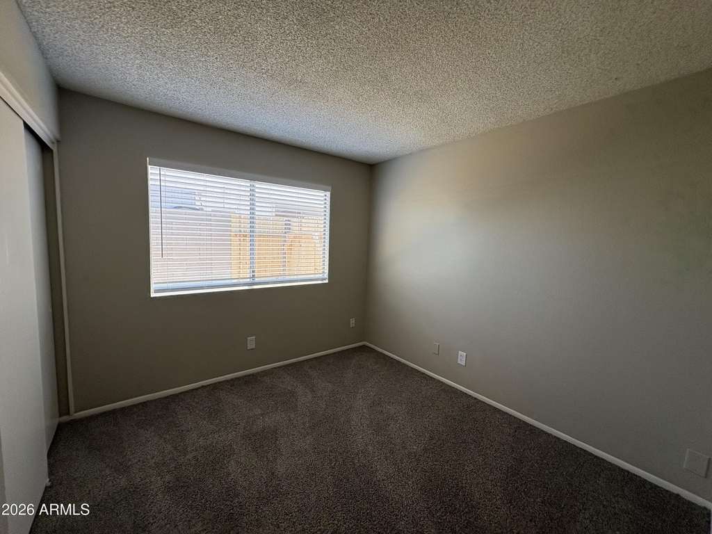 6627 S 44th Street - Photo 11