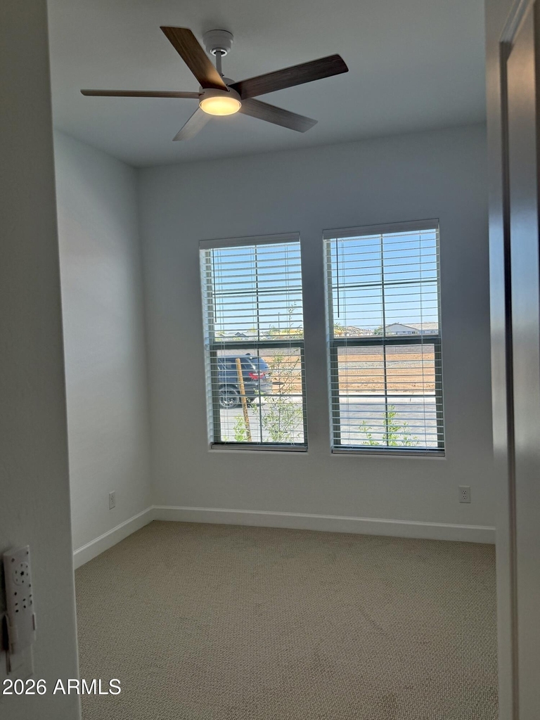 2933 E Mission Lane - Photo 37