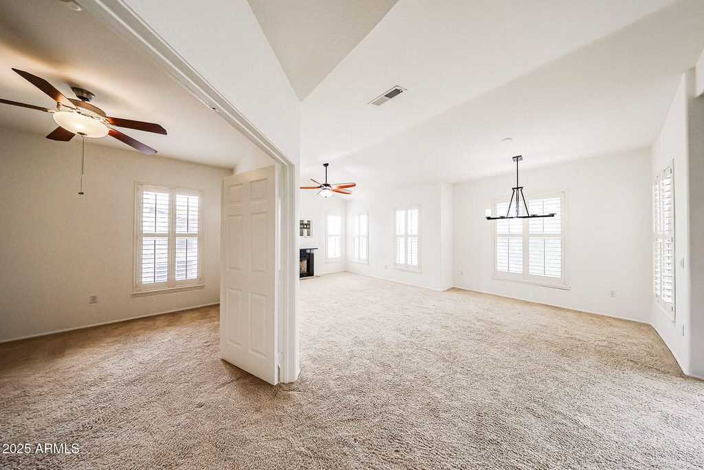 14250 W Wigwam Boulevard - Photo 4