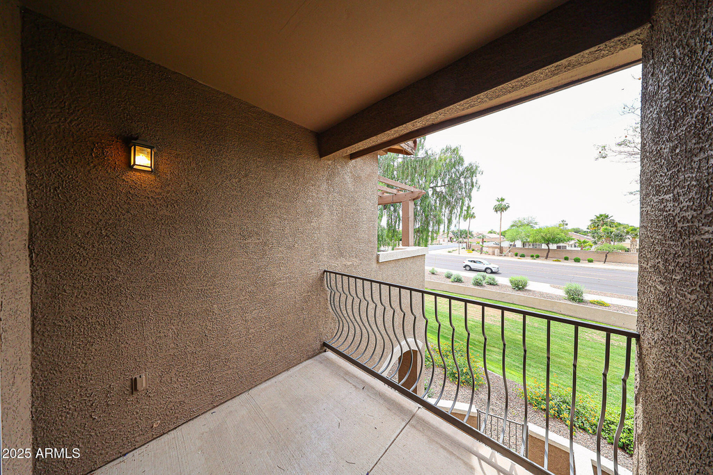14250 W Wigwam Boulevard - Photo 17