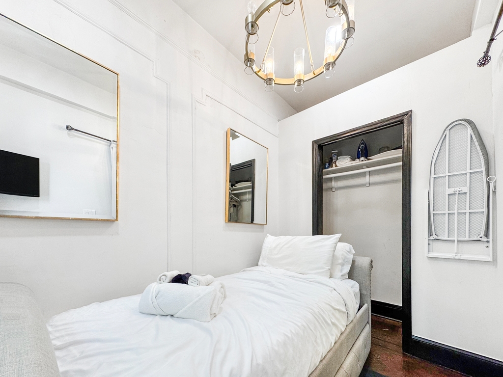 248 Vernon Avenue - Photo 3