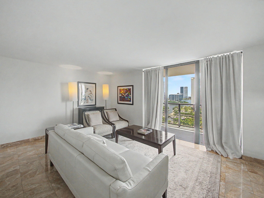 18181 Ne 31st Court - Photo 4