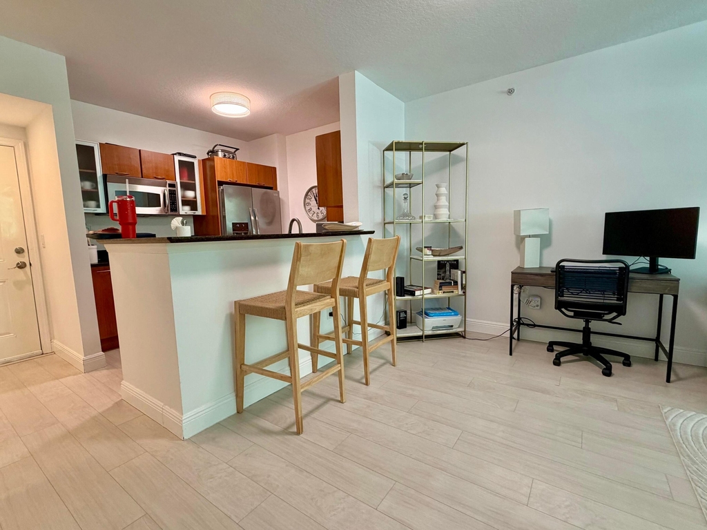 625 Casa Loma Boulevard - Photo 4