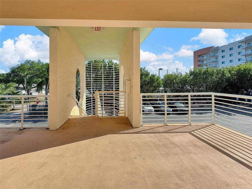 200 E Dania Beach Boulevard - Photo 7
