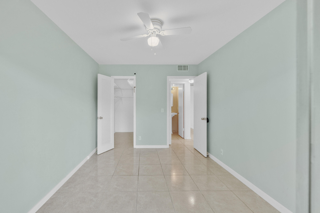 169 Suffolk E - Photo 17
