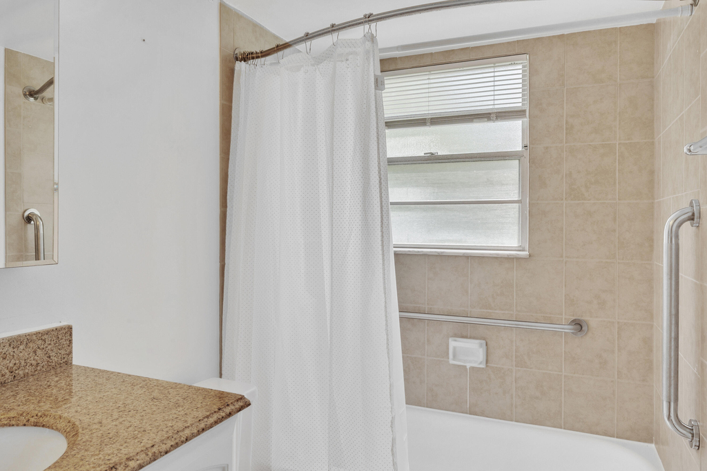 169 Suffolk E - Photo 27