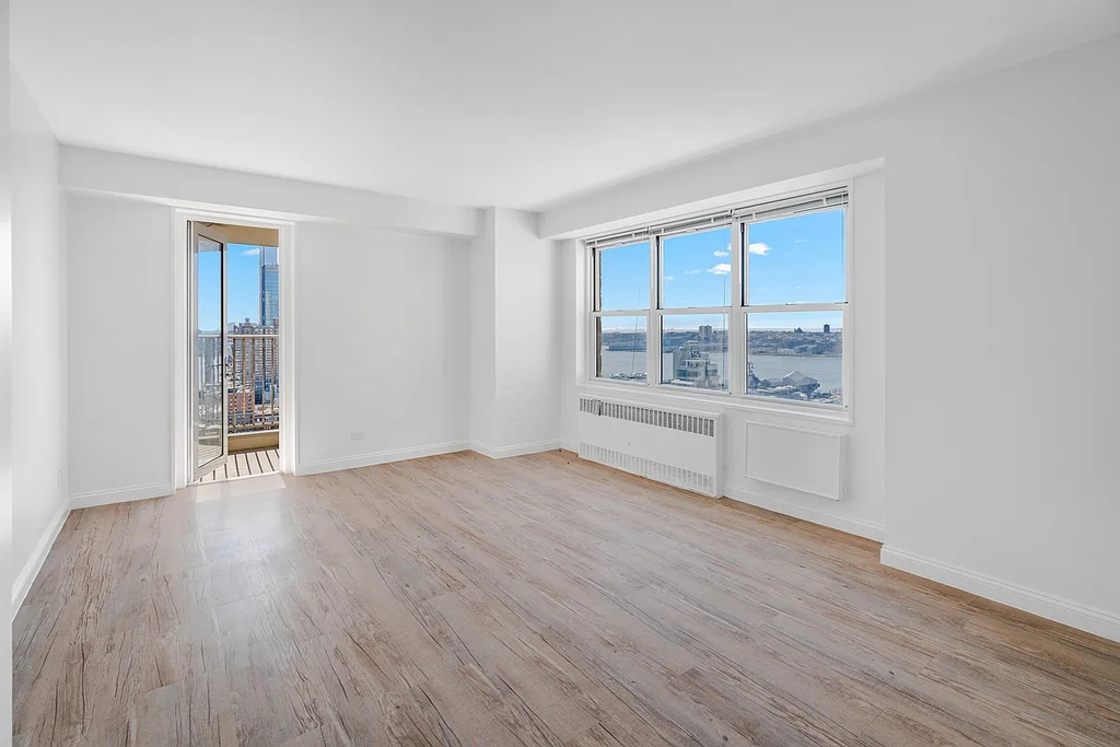 West 51st Street - Photo 0