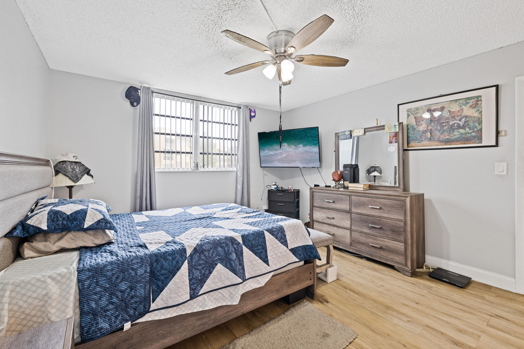 6300 Nw 62nd Street - Photo 13