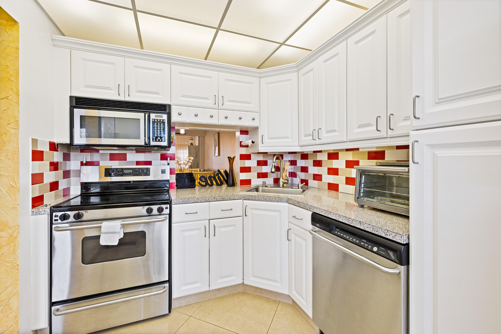 6300 Nw 62nd Street - Photo 5
