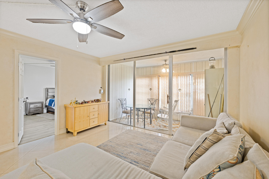 6300 Nw 62nd Street - Photo 16