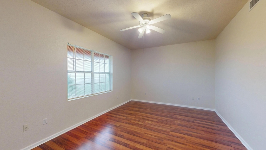 1610 Presidential Way - Photo 12