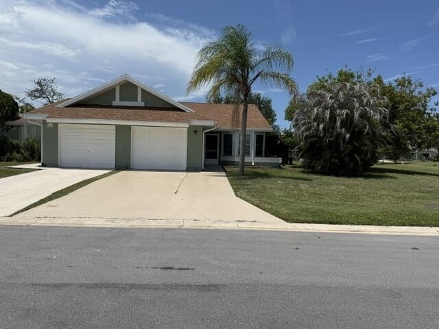 1478 Se Larkwood Circle - Photo 1