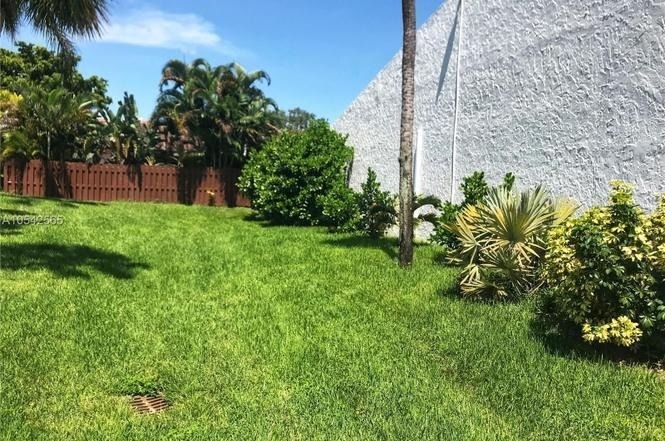 414 Ne 195th Street - Photo 6