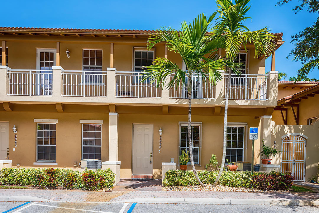 2502 Nw 4th Street - Photo 1