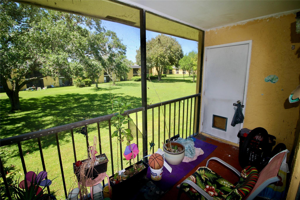 316 Meadows Circle - Photo 7