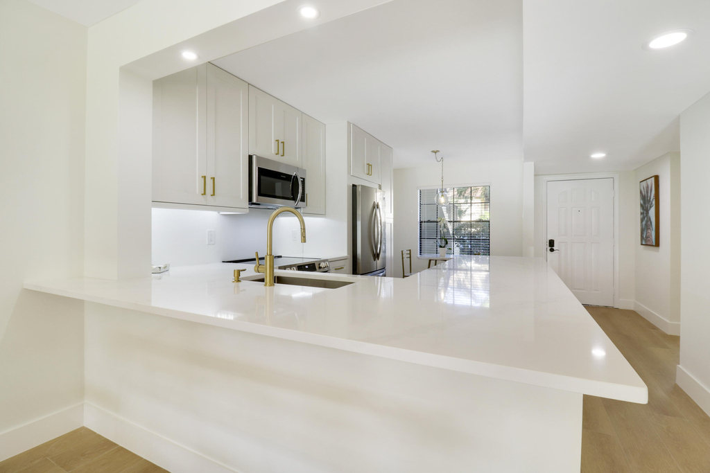 1001 Pinecrest Circle - Photo 6