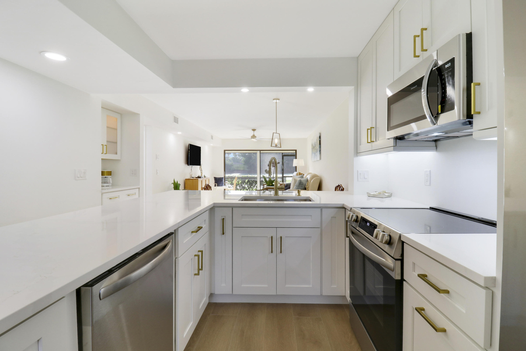 1001 Pinecrest Circle - Photo 5