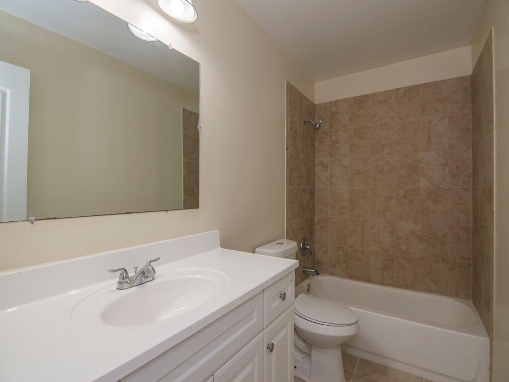 8604 Brookline Avenue - Photo 6