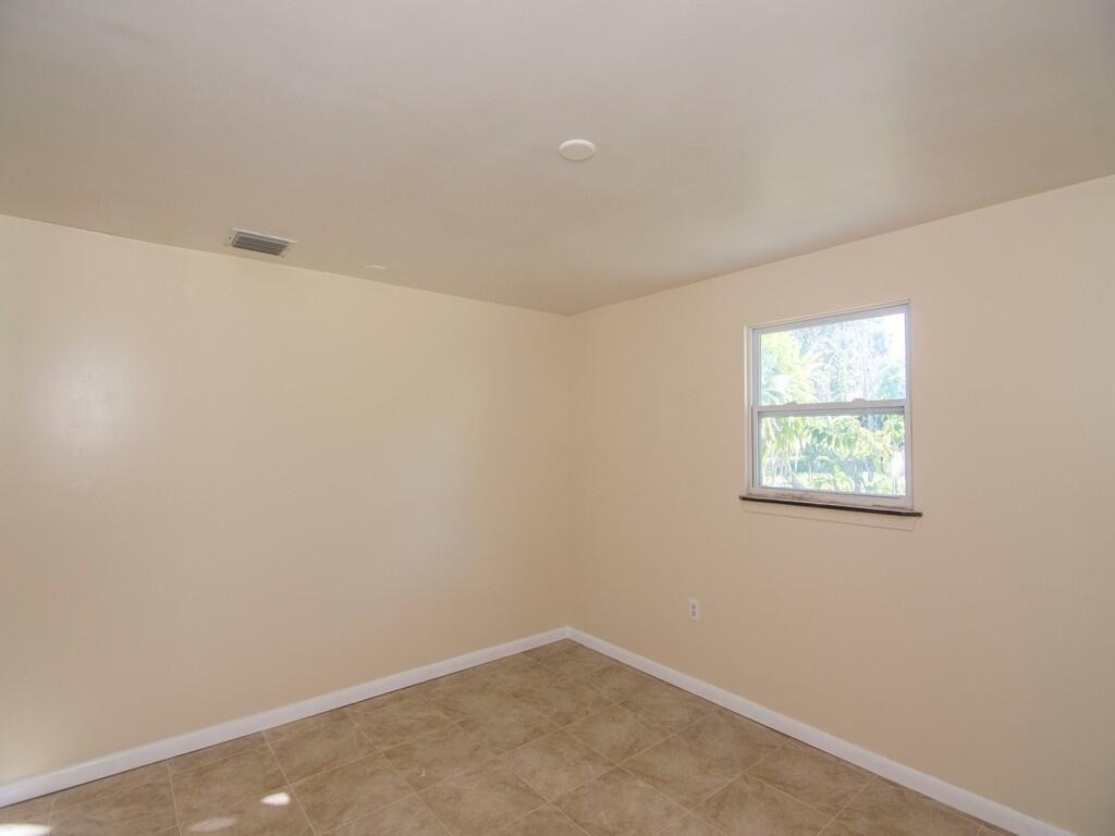 8604 Brookline Avenue - Photo 13